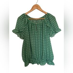 Max Studio Sz XL Green Geometric Pattern Key Hole Short Sleeve Ruched Blouse